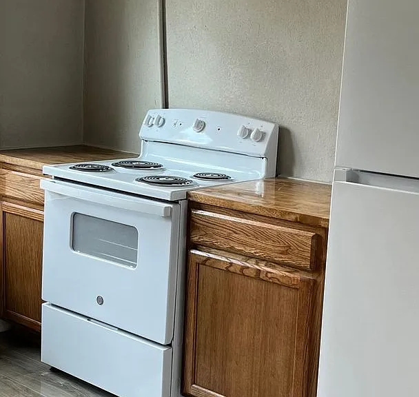 209B E Capitola Ave — Photo 4