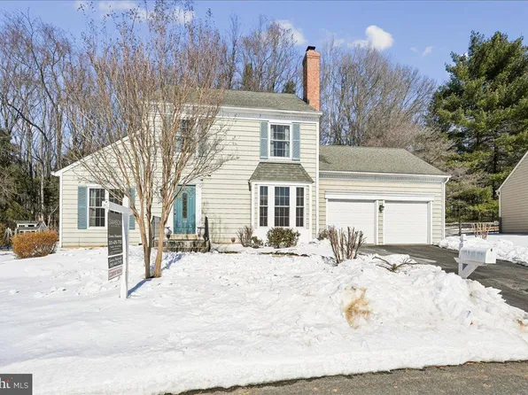 20812 Aspenwood Ln, Montgomery Village, MD 20886