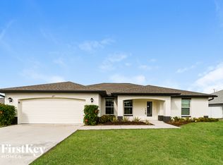 617 SW 13th Ter, Cape Coral, FL 33991