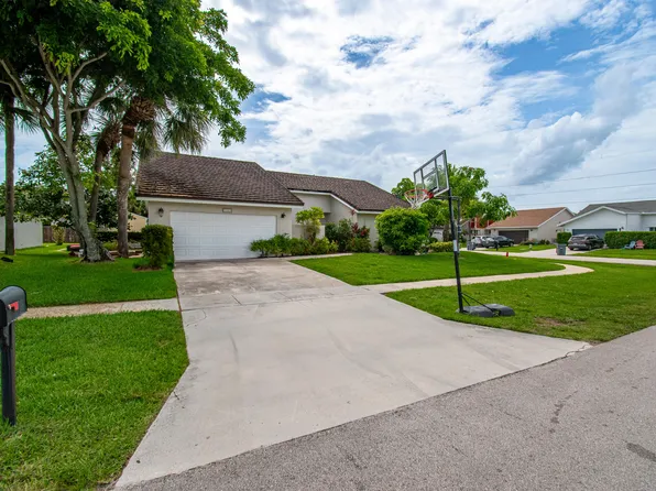 22051 Montoya Drive, Boca Raton, FL 33433