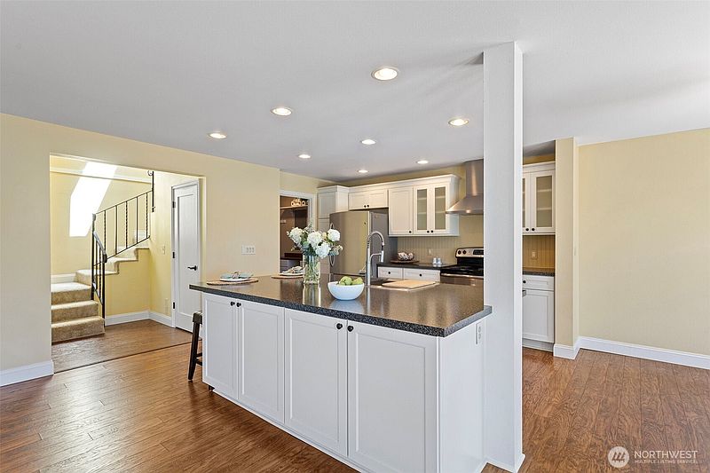 2nd image of 6234 NE 182nd Street