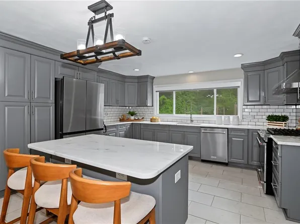 7405 Hedgewood Ln, Norfolk, VA 23505