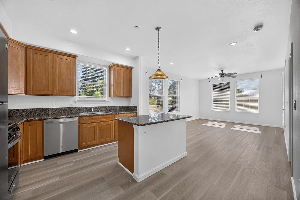 2 bed, 1038 sqft, $2,300 — Photo 1