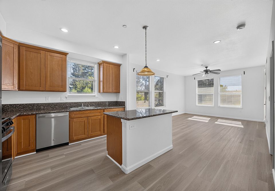 1st image of 2504 Memory Ln #301