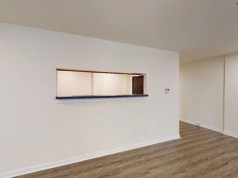 Penn Hall Apartments — Photo 32