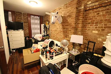 Rented by Dynamik Realty