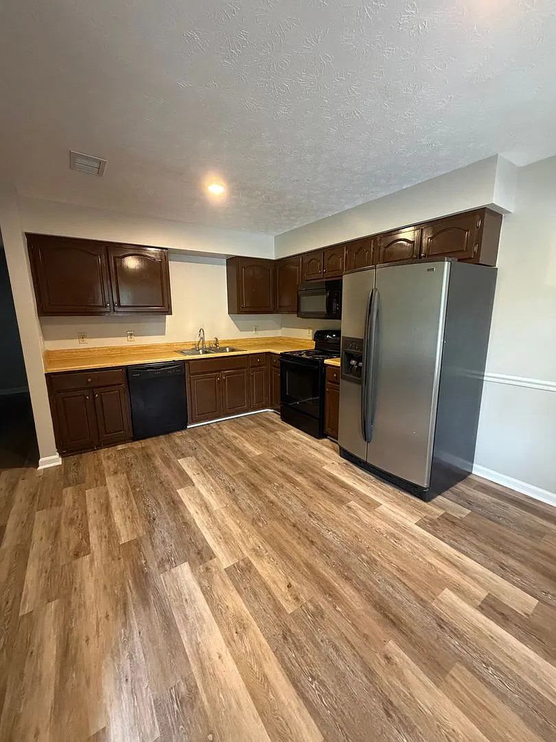 Newly Renovated! Available Now! — Photo 2