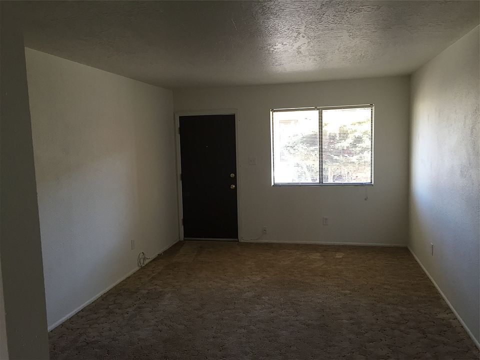2nd image of 612 Jackson Ave APT A