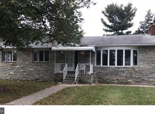 445 Vetterlein Ave, Hamilton, NJ 08619