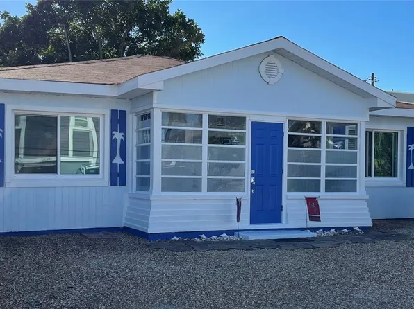 14904 N Bayshore Dr, Madeira Beach, FL 33708