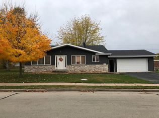 103 Sycamore Dr, Black Creek, WI 54106