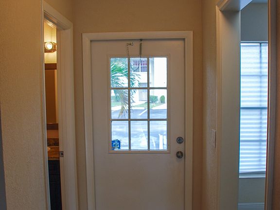3rd image of 5076 Society Pl W APT C