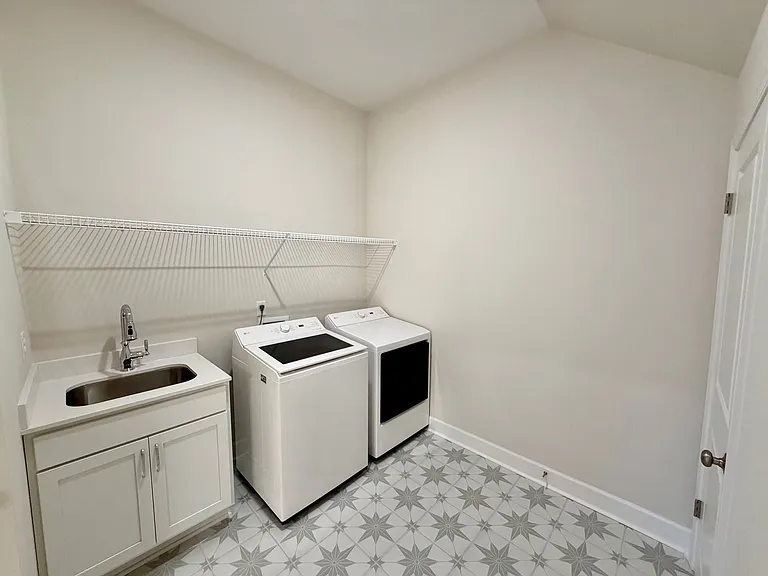 310 Buckwood Ln — Photo 15