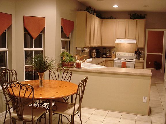 3rd image of 2572 Palmetto Hall Blvd