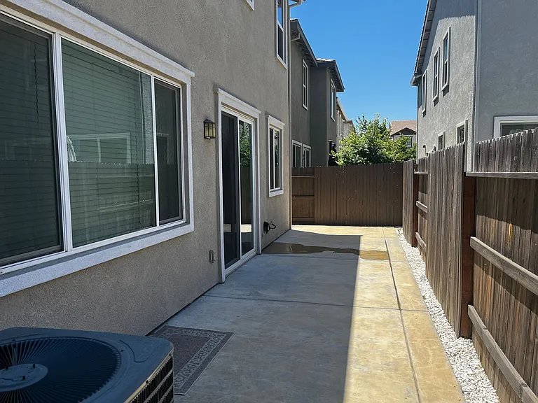 1614 Lion St — Photo 25