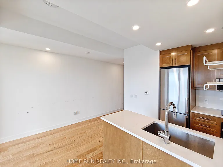 340 Queen St #2502 — Photo 11