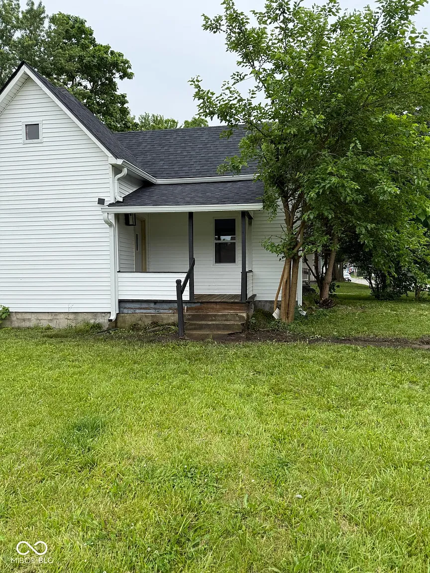 2312 Fletcher St photo 1