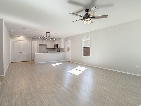 3rd image of 526 Ambush Ridge