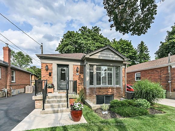 4th image of 41 Ashbourne Dr