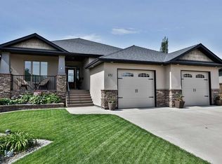 642 NE Canyonview Lndg W, Lethbridge, AB T1K 5R9