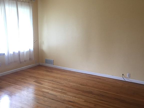 3rd image of 8022 E Boone Ave
