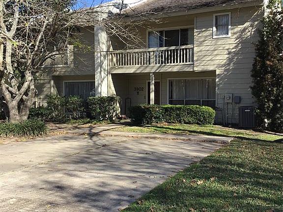 3rd image of 3902 Knollcrest Dr