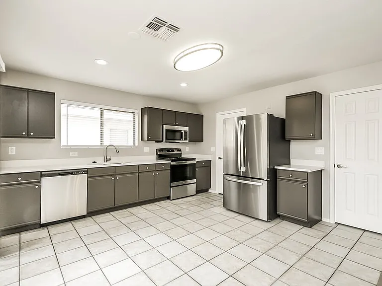 2236 E Spruce Dr — Photo 7