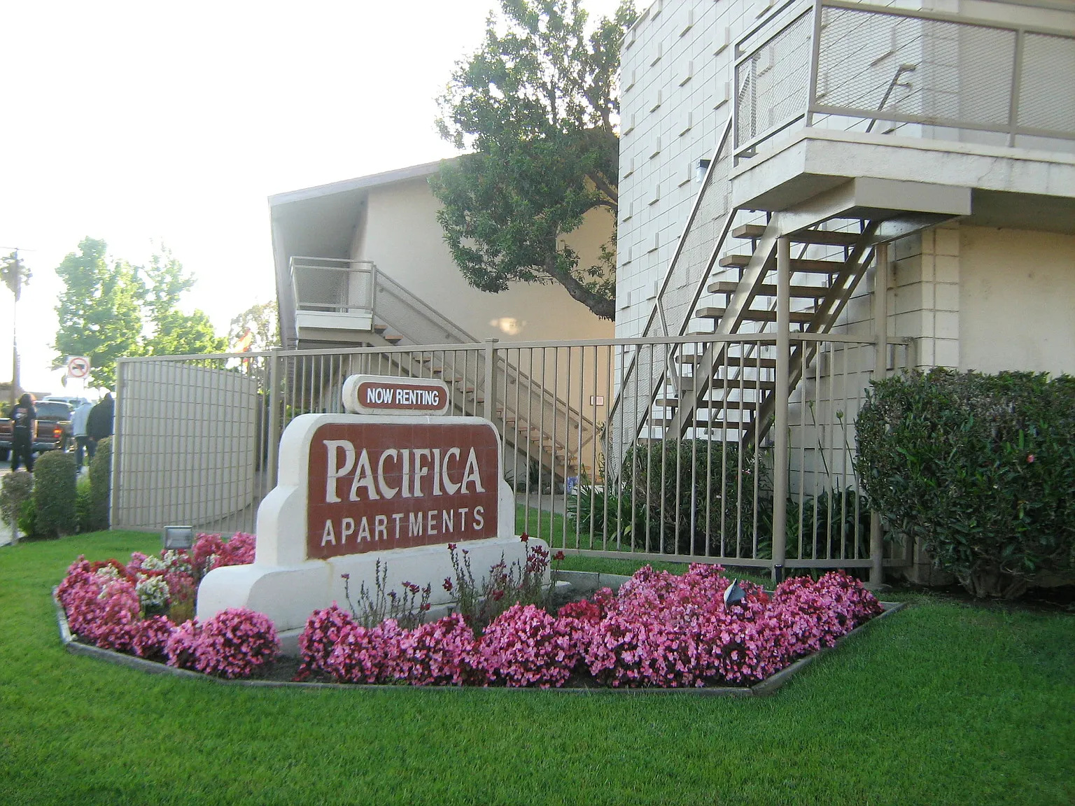 Pacifica Apartments — Photo 2