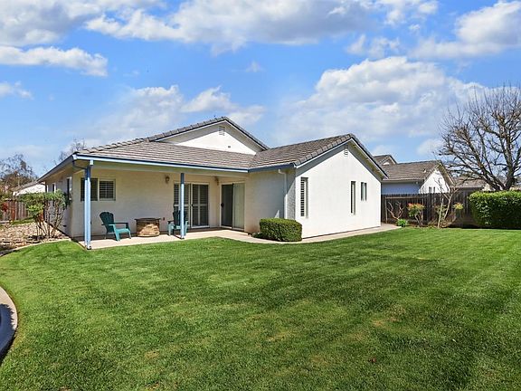 Big backyard with wide side yards and plenty of room for a pool and more!