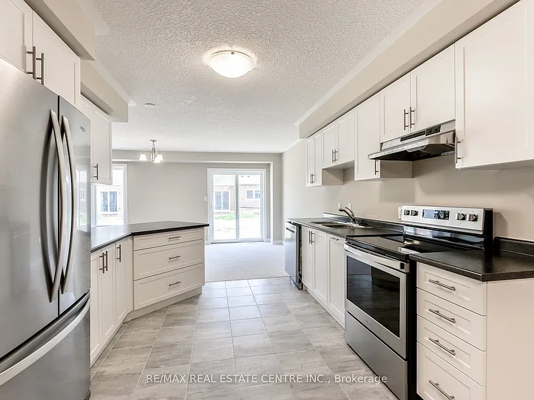 44 Cittadella Blvd — Photo 11