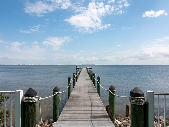 2nd image of 2818 Old Bayshore Way