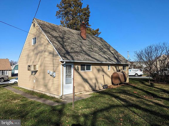 3rd image of 5121 Wilshire Rd