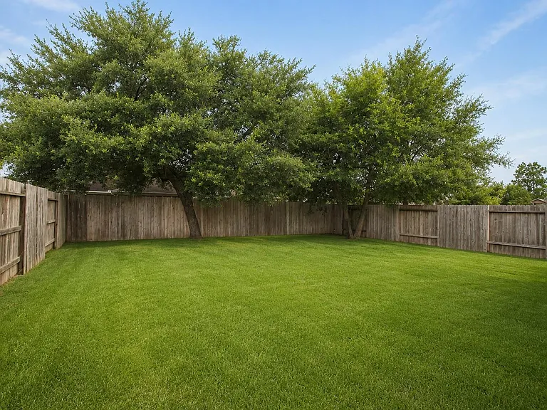 22503 Miramar Bend Dr — Photo 48