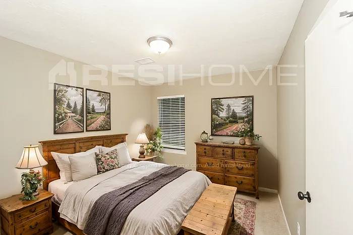 6369 Valley Dale Dr — Photo 8