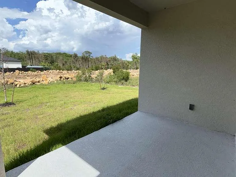 460 Westchester Dr — Photo 21