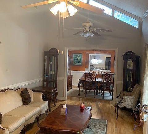 3rd image of 206 Stratford Dr