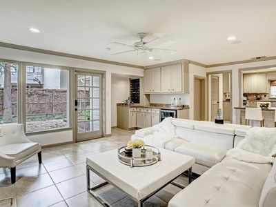 2931 Plumb St, Houston, TX, 77005