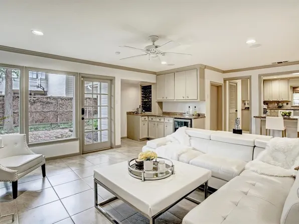 2931 Plumb St, Houston, TX 77005