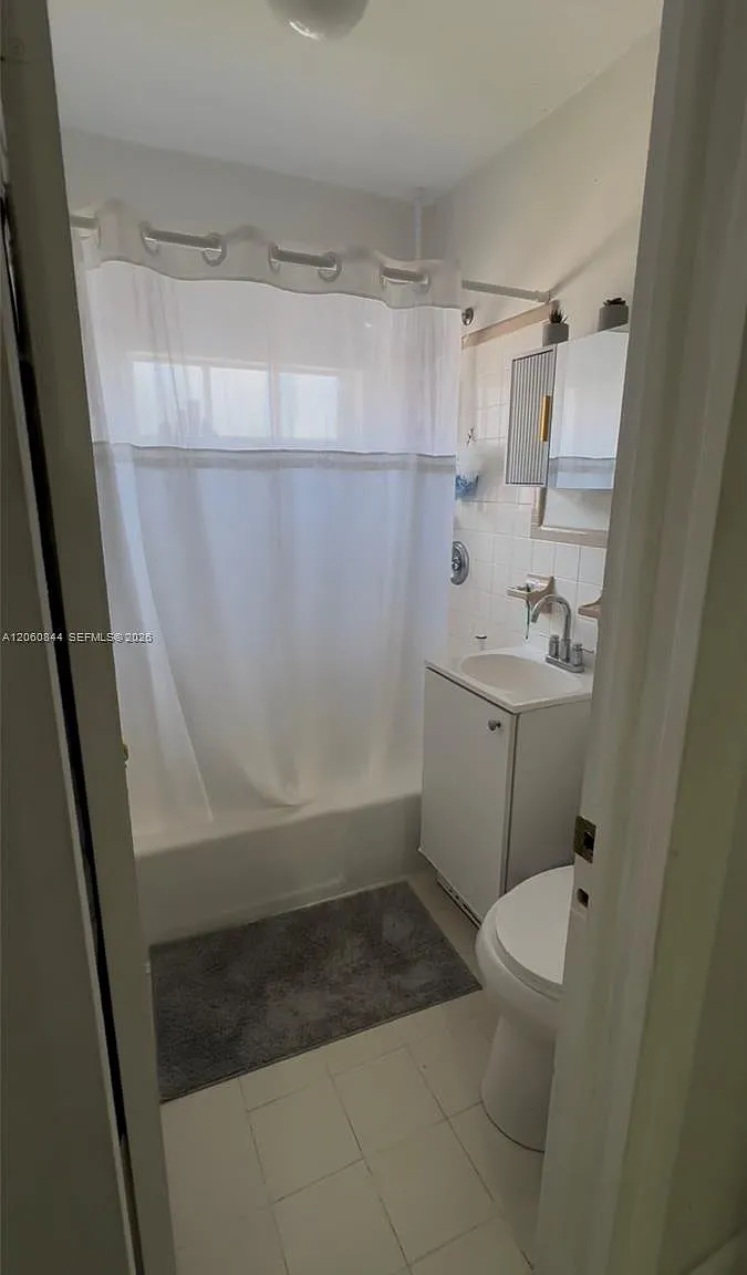 3 bed, 1486 sqft, $3,500 — Photo 2