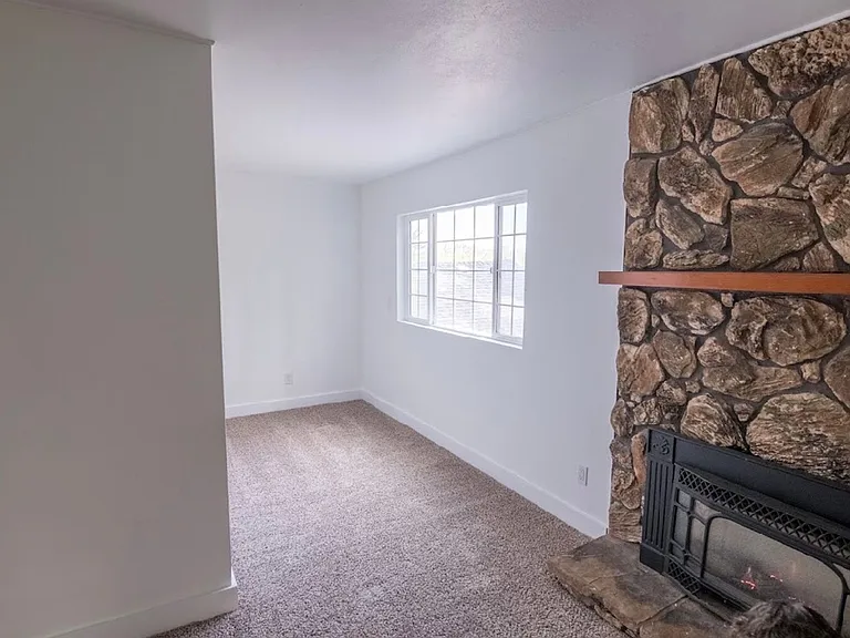 1697 Riverview St — Photo 24