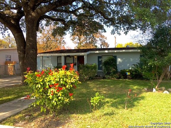 3rd image of 39 Wayside Dr