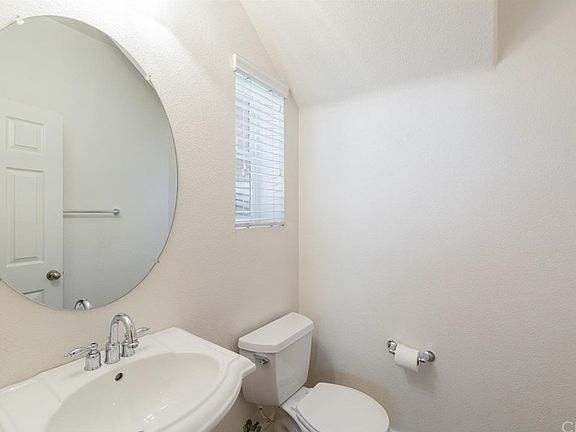 4th image of 37116 Ascella Ln