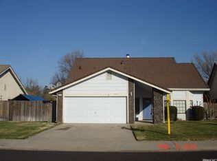858 River Bluff Dr, Oakdale, CA 95361