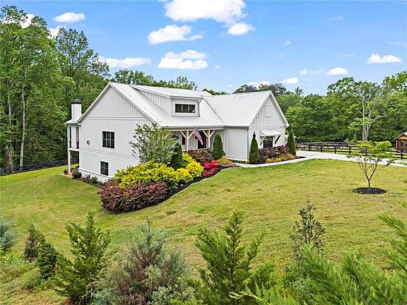 3rd image of 6125 Union Hill Rd