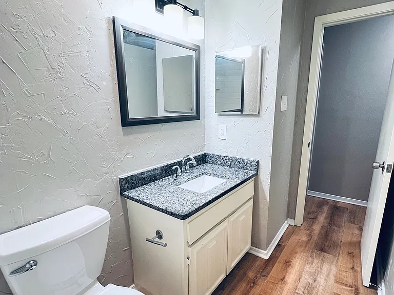 2102 Richwood Dr — Photo 24