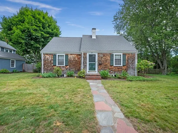24 Hereford Rd, Marblehead, MA 01945