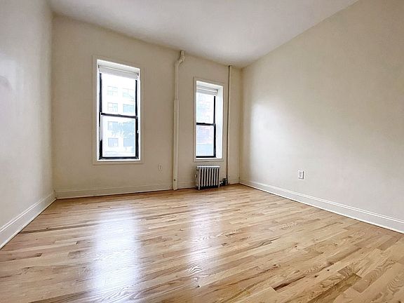 2nd image of 328 E 14th St #6F