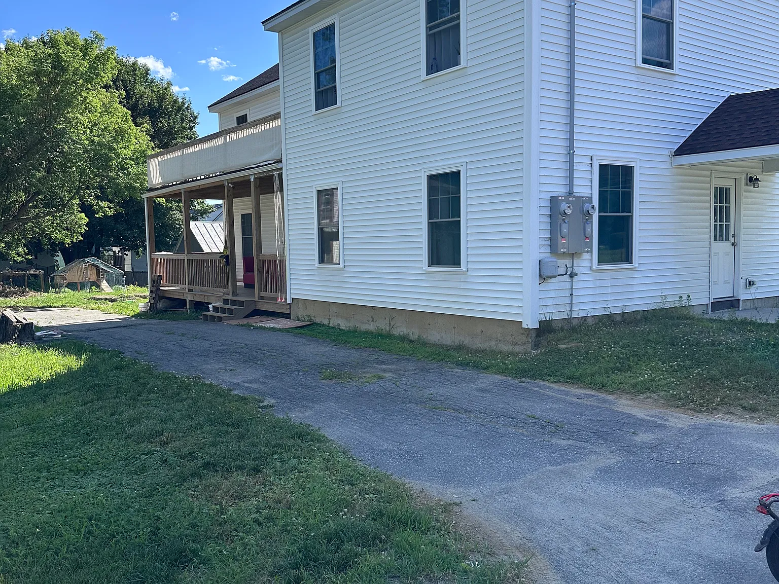 3 bed, 1.5 bath, $2,100 — Photo 1