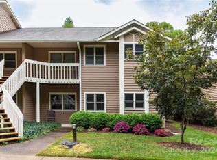 11 Timberlake Dr, Asheville, NC 28803