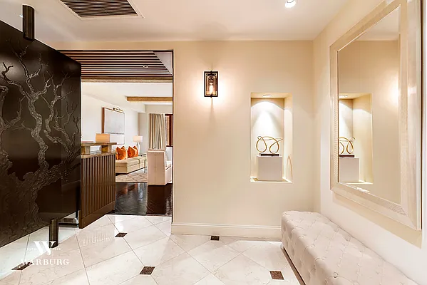 Rented by Warburg | media 12